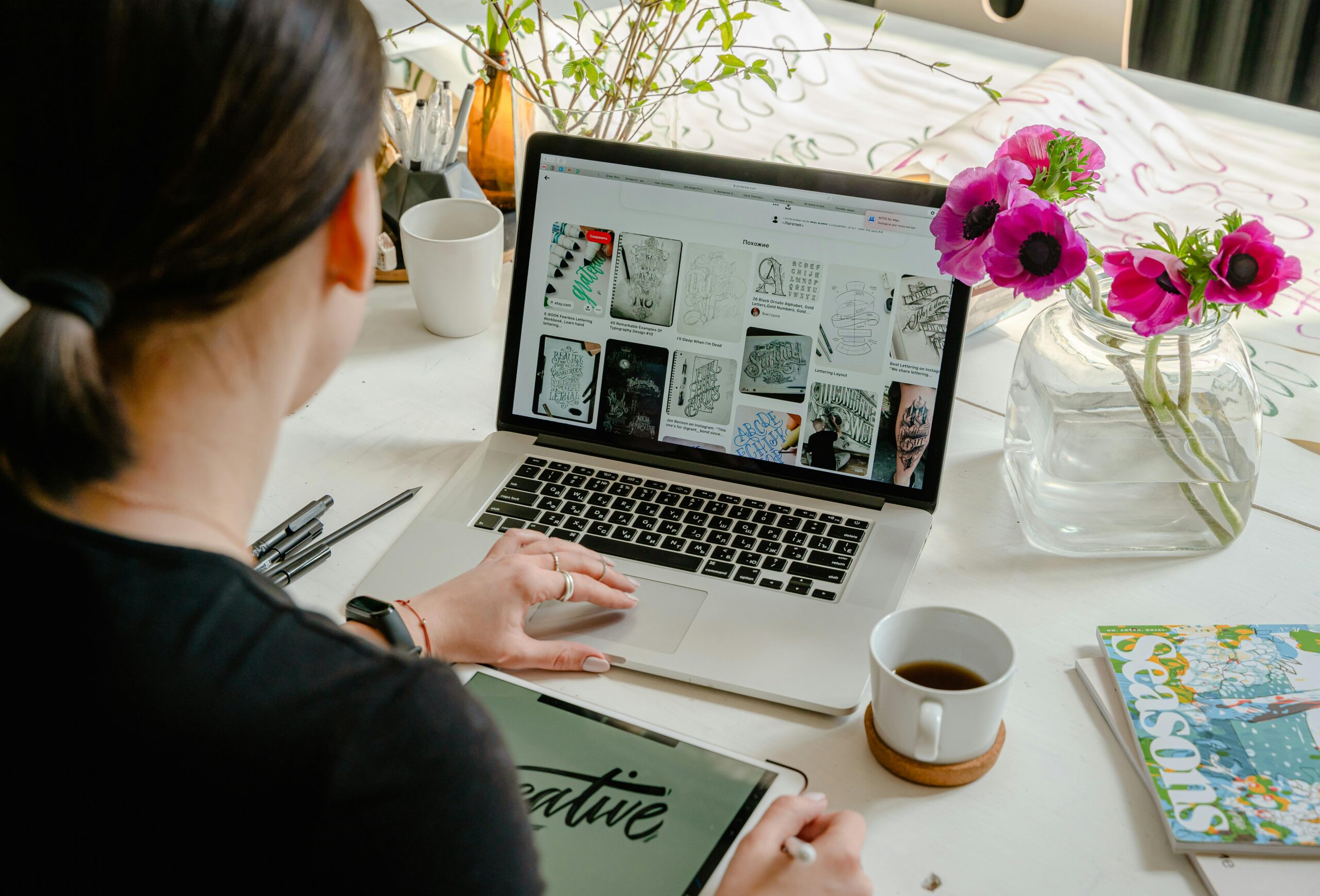 artist preparing to make money from art by selling prints and digital work online